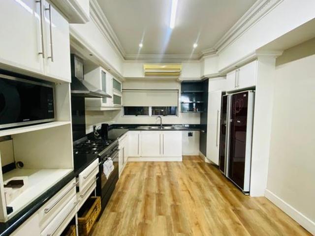 4 Bedroom Apartment in Essenwood