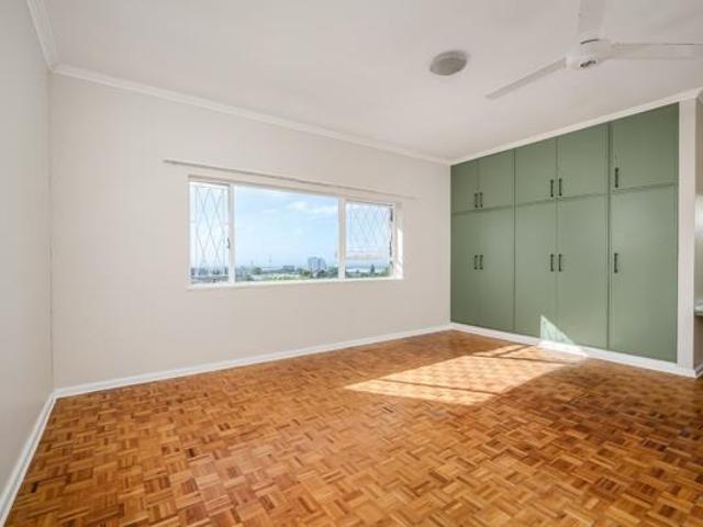 4 Bedroom Apartment in Humewood