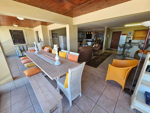 4 Bedroom Apartment in La Mercy
