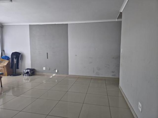 4 Bedroom Apartment in Laudium