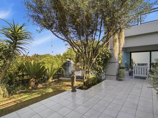 4 Bedroom Apartment in Palm Lakes Estate