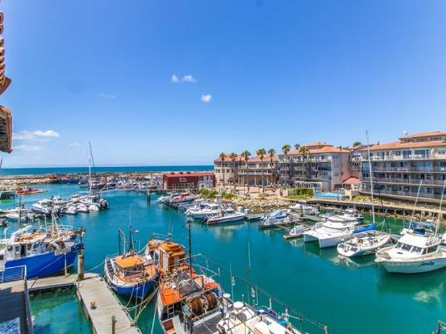 4 Bedroom Apartment in St Francis Bay Village