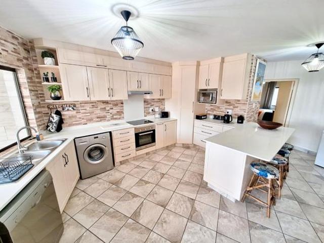 4 Bedroom Apartment in Saint Michaels on Sea
