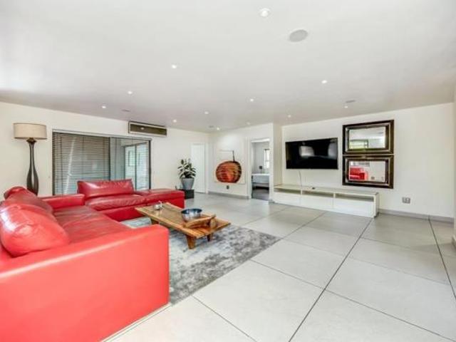 4 Bedroom Apartment in Sandton Central