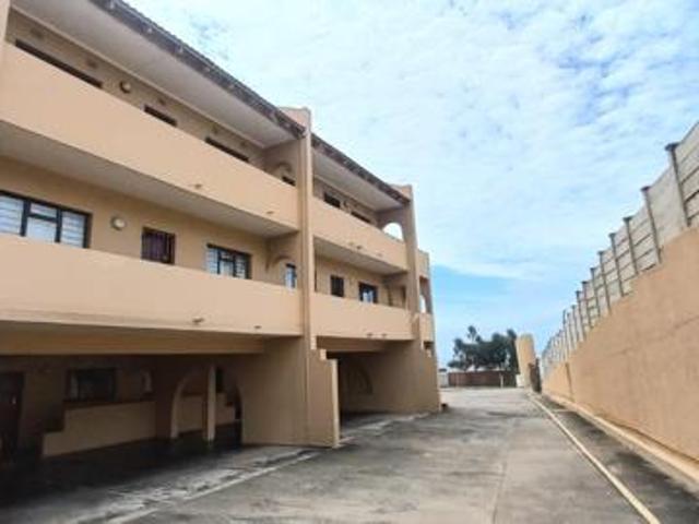 4 Bedroom Apartment in Shelly Beach