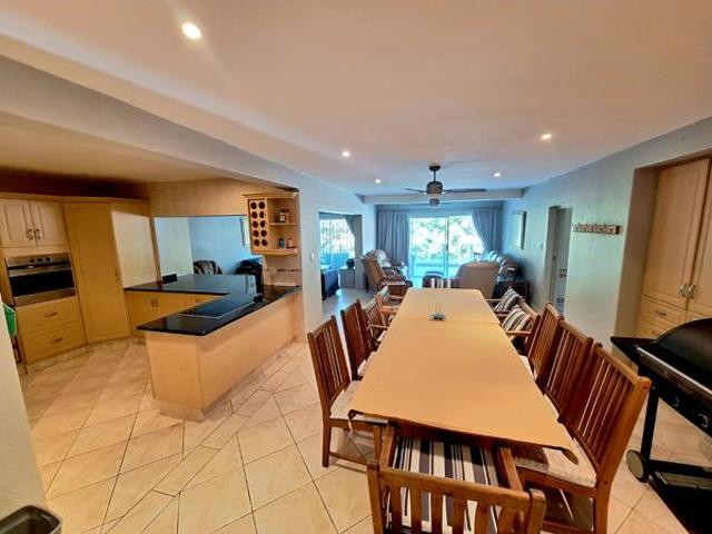 4 Bedroom Apartment in Shelly Beach