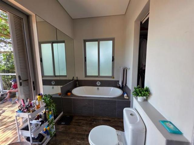 4 Bedroom Apartment in Simbithi Estate