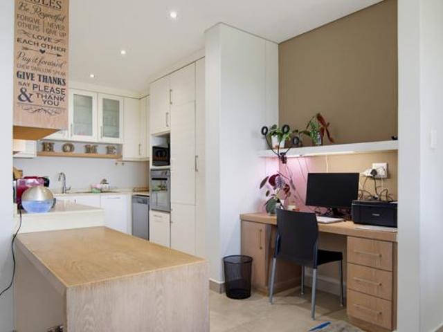 4 Bedroom Apartment in Simbithi Estate