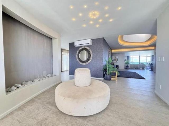4 Bedroom Apartment in Table View