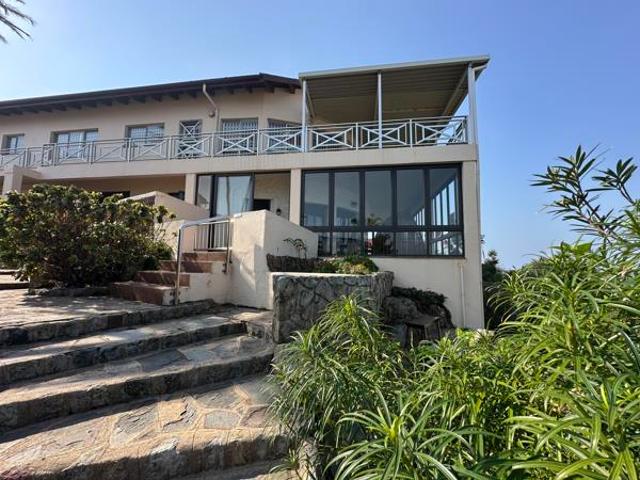 4 Bedroom Apartment in Uvongo Beach