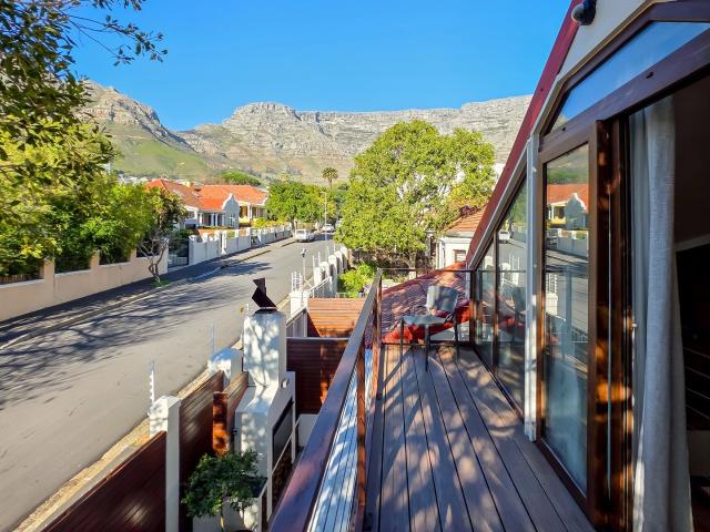 4 Bedroom Apartment in Vredehoek