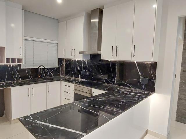 4 Bedroom Apartment To Let in Izinga