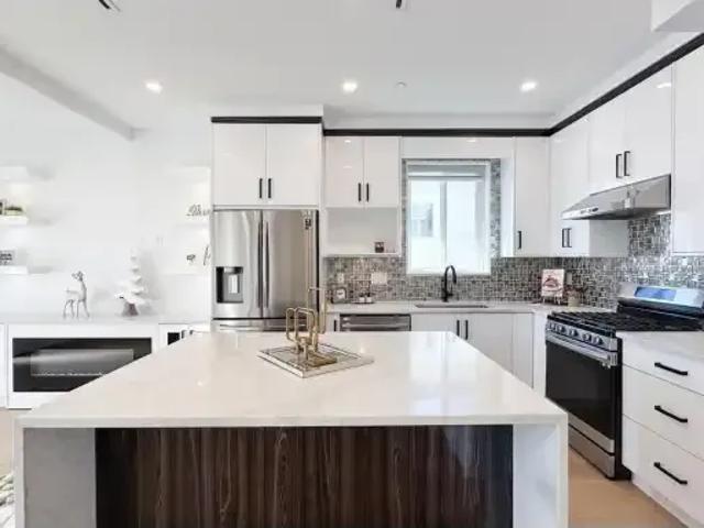 4 Bedroom Apartment Vancouver BC 102366571