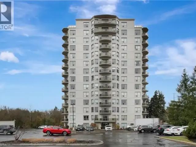 4 Bedroom Apartment Waterloo ON 104000284