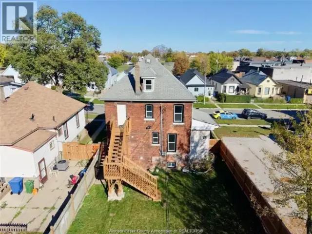4 Bedroom Apartment Windsor ON 102752815