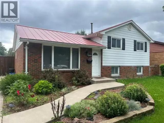 4 Bedroom Apartment Windsor ON LS100977105