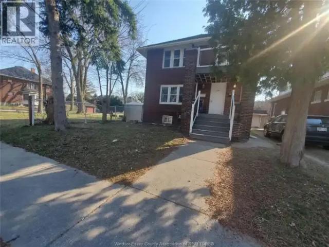 4 Bedroom Apartment Windsor ON LS104000295