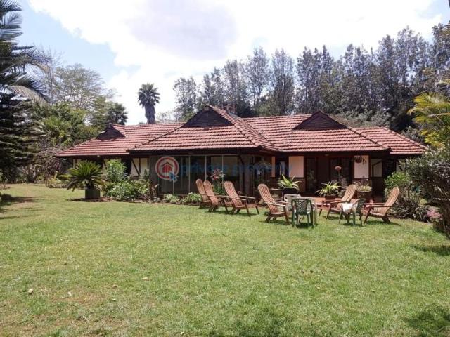 4 Bedroom Bungalow All Ensuite With Dsq On One Acre In Miotoni Karen