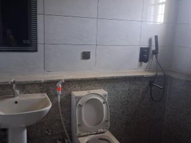 4 bedroom detached house with one room boy quarter