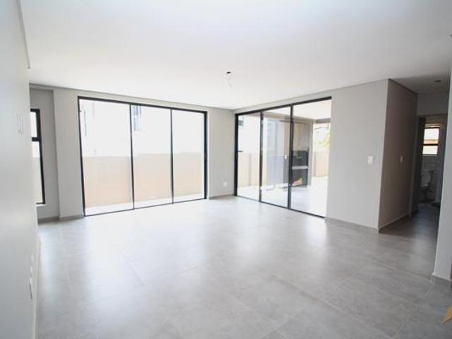 4 Bedroom Duet in Thatchfield