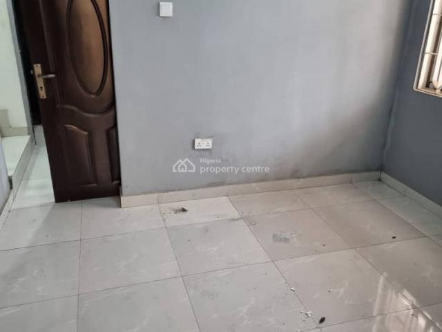 4 Bedroom Duplex And 2 Living Rooms