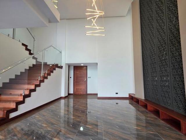 4 bedroom duplex + dsq