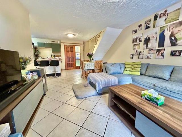 4 Bedroom Duplex in Constantia Park