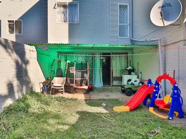 4 Bedroom Duplex in Pelham