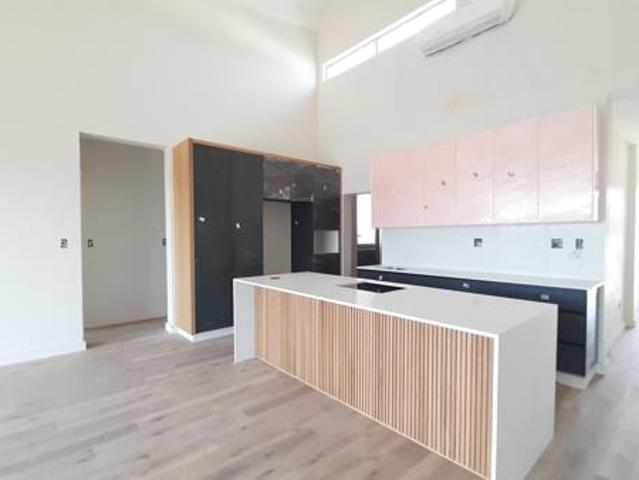 4 Bedroom Duplex in Salt Rock