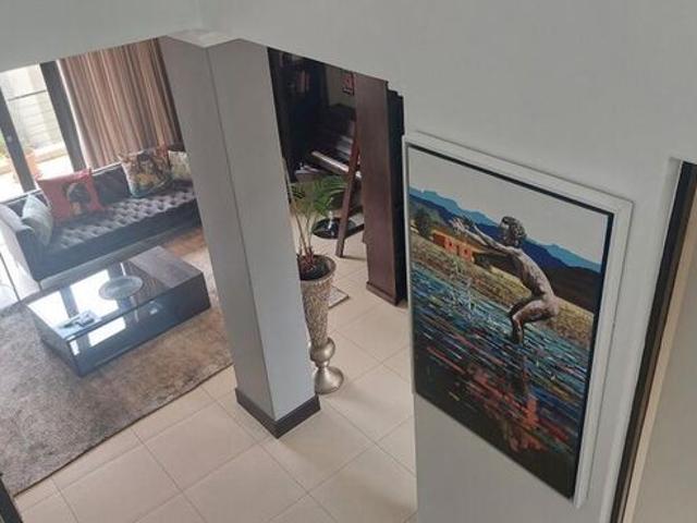 4 Bedroom duplex townhouse freehold to rent in Solridge, Sandton