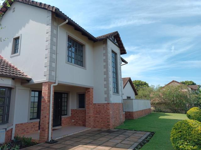 4 Bedroom duplex townhouse sectional for sale in Clifton Hill Estate, Hillcrest
