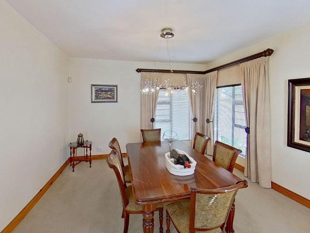 4 Bedroom duplex townhouse sectional for sale in Baysvalley, Bloemfontein
