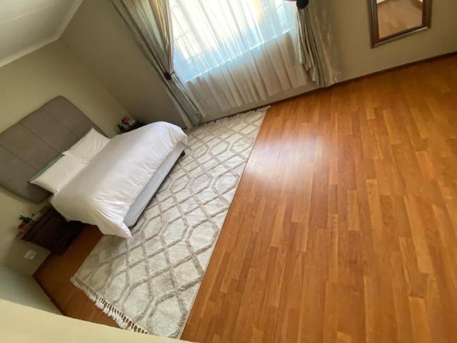 4 Bedroom duplex townhouse sectional for sale in Theresapark, Akasia
