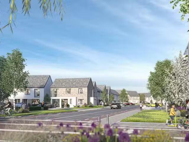4 Bedroom End Of Terrace /Semi Det, Ushers Mill, 4 Bedroom End.