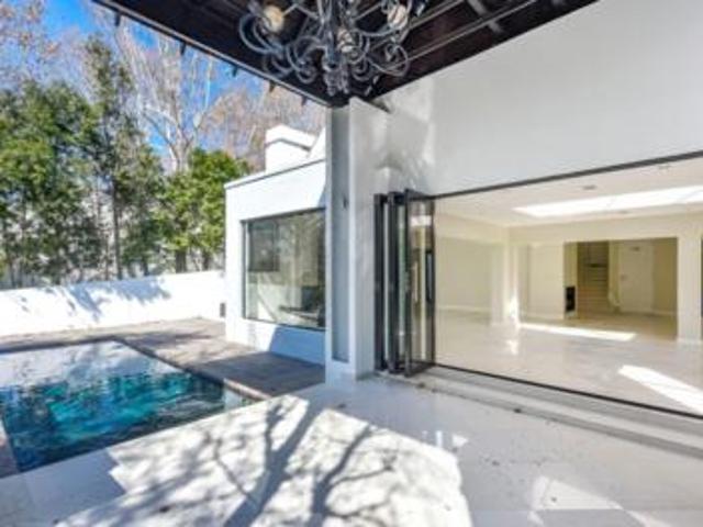 4 bedroom elegance, natural light &.