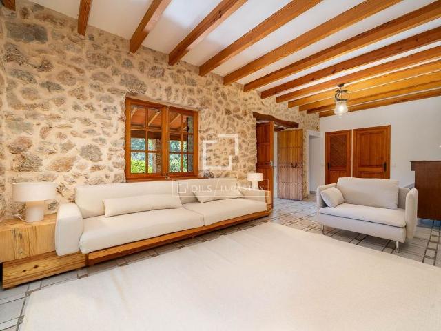 4 bedroom exclusive country house for rent in Mancor de la Vall, Spain