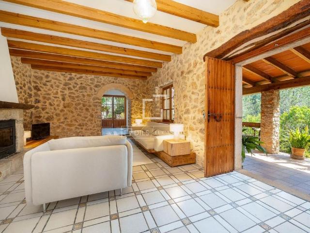 4 bedroom exclusive country house for rent in Mancor de la Vall, Spain