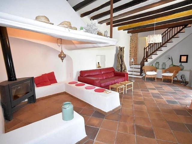 4 bedroom exclusive country house for rent in Soller, Spain