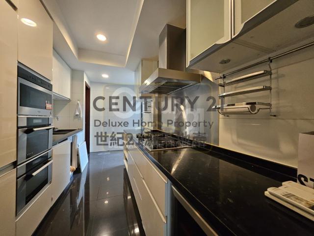 4 bedroom for rent