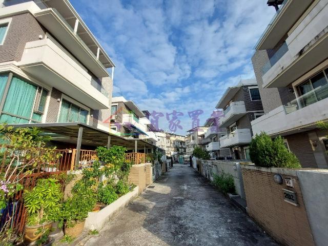 4 bedroom for rent