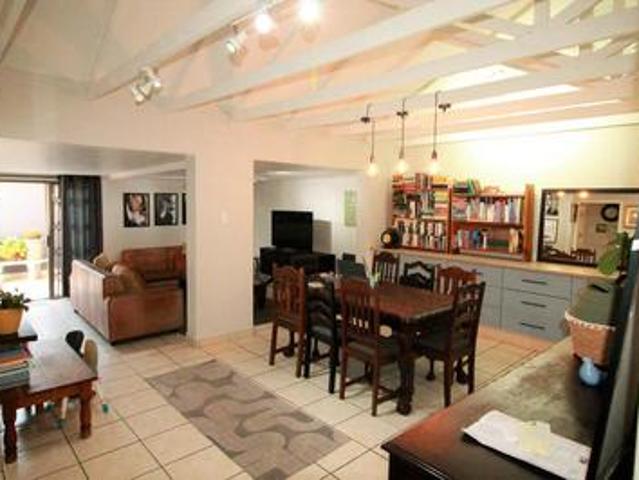 4 bedroom family duet magalieskruin