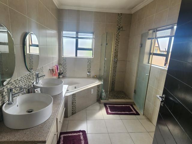 4 Bedroom family home in beautiful Estate