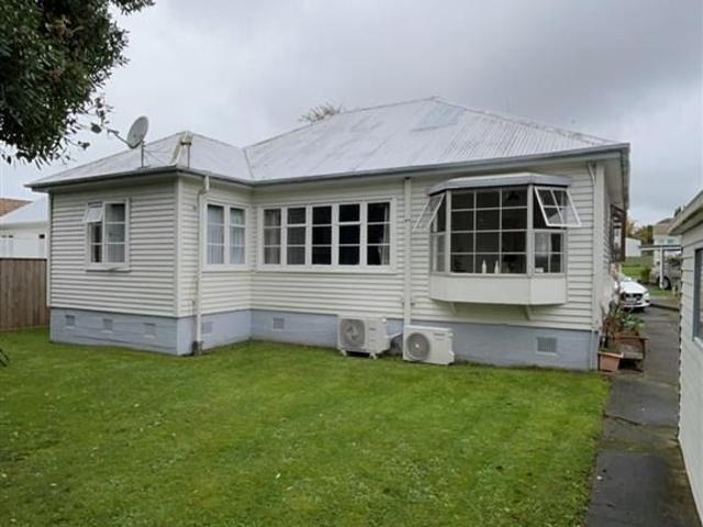 4 Bedroom Family Home in Popular Roslyn