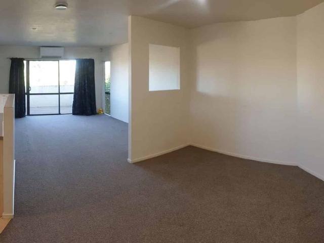 4 Bedroom Family Home with Top School Proximity