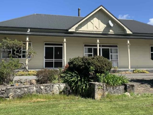 4 BEDROOM FARM HOUSE
