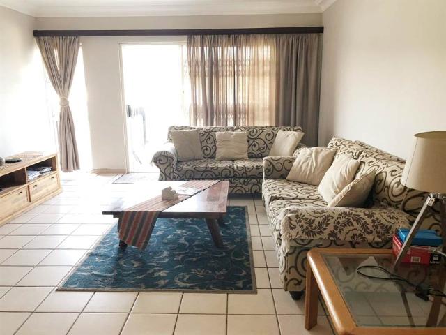 4 Bedroom Flat in Meerensee