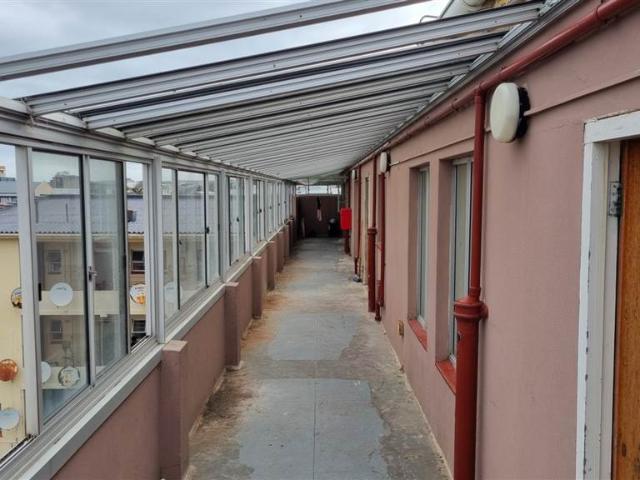 4 Bedroom Flat in Quigney
