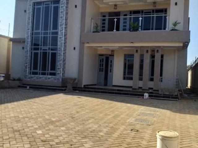 4 bedroom flatroof mansionette in ruiru