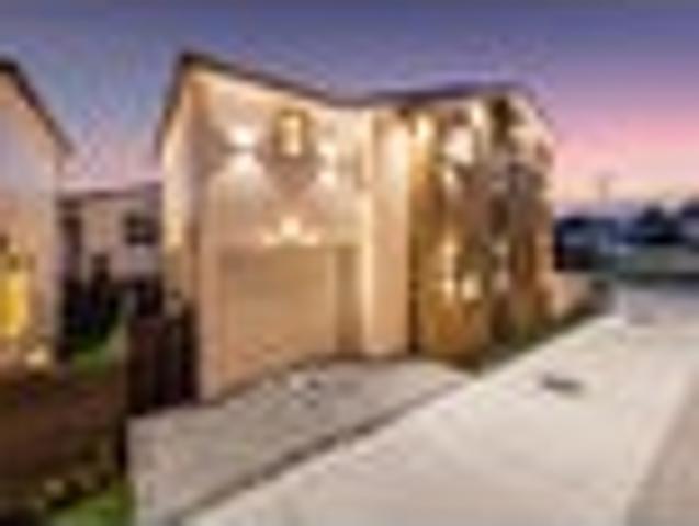 4 Bedroom Freehold Standalone Gem in Papatoetoe!
