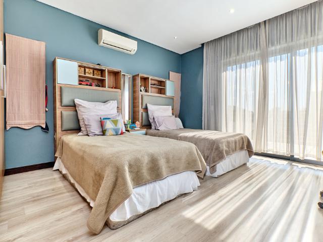 4 Bedroom Freestanding For Sale in Waterfall Country Village
